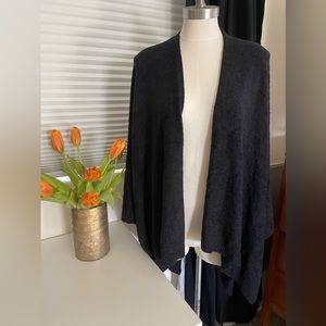 Barefoot Dreams CozyChic Lite Weekend Wrap